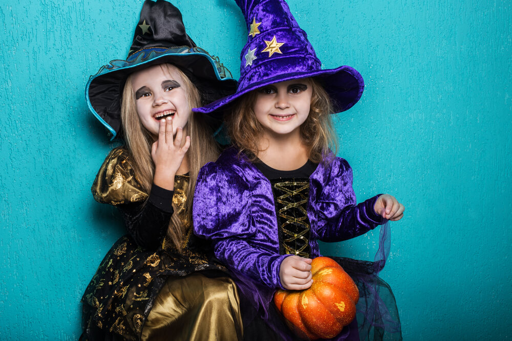 petrecere halloween 5 - costume copii vrajitoare